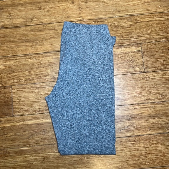 3 for $15 Gray SO Leggings - Picture 3 of 3
